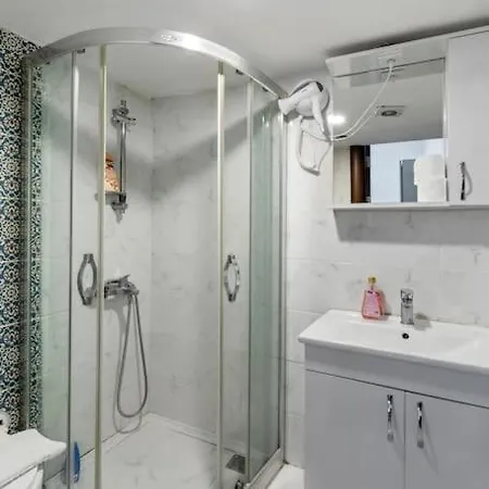 Cozy & Comfy Studio At Beyoglu - 24 *